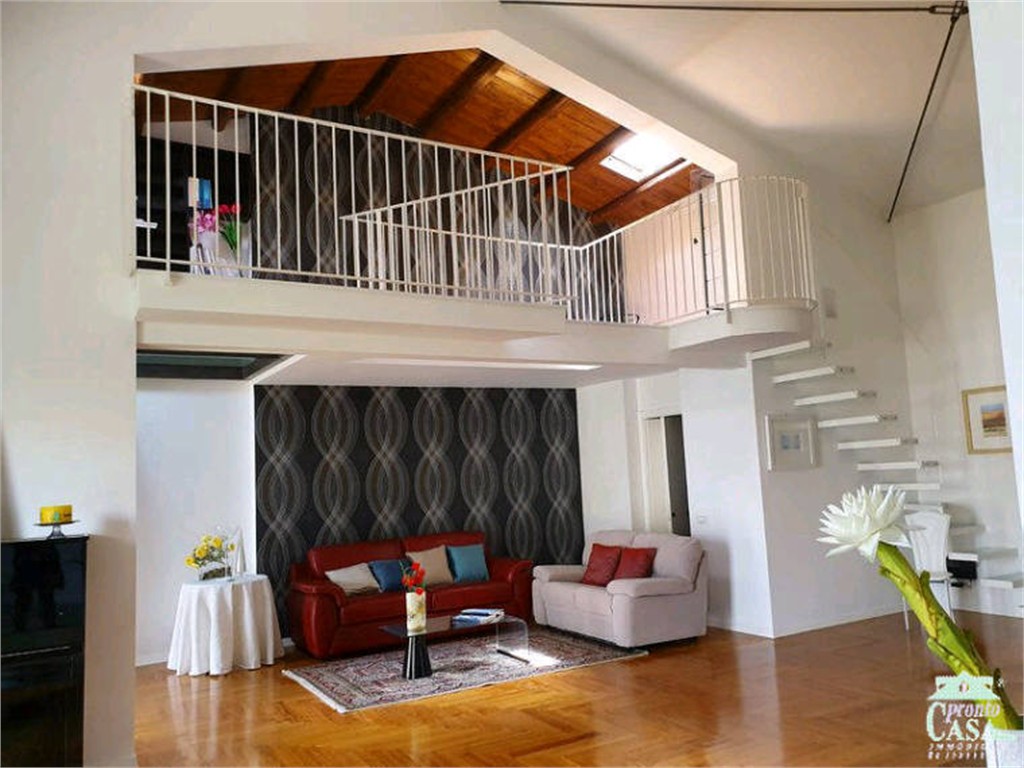 Panoramic Detached Home over Two Levels with Valley Views, Ragusa